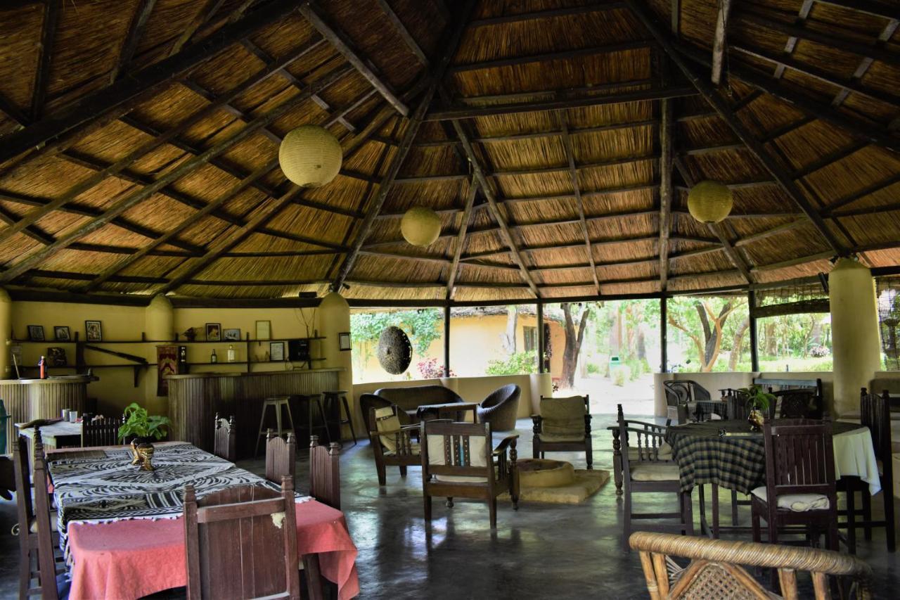 Mango Tree Lodge Bardiya Esterno foto
