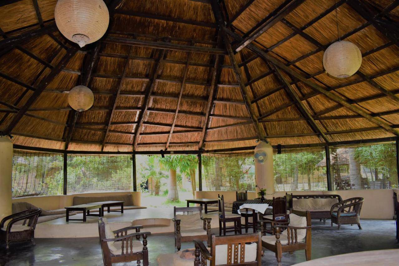 Mango Tree Lodge Bardiya Esterno foto